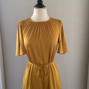 Donna Morgan Golden Midi Dress